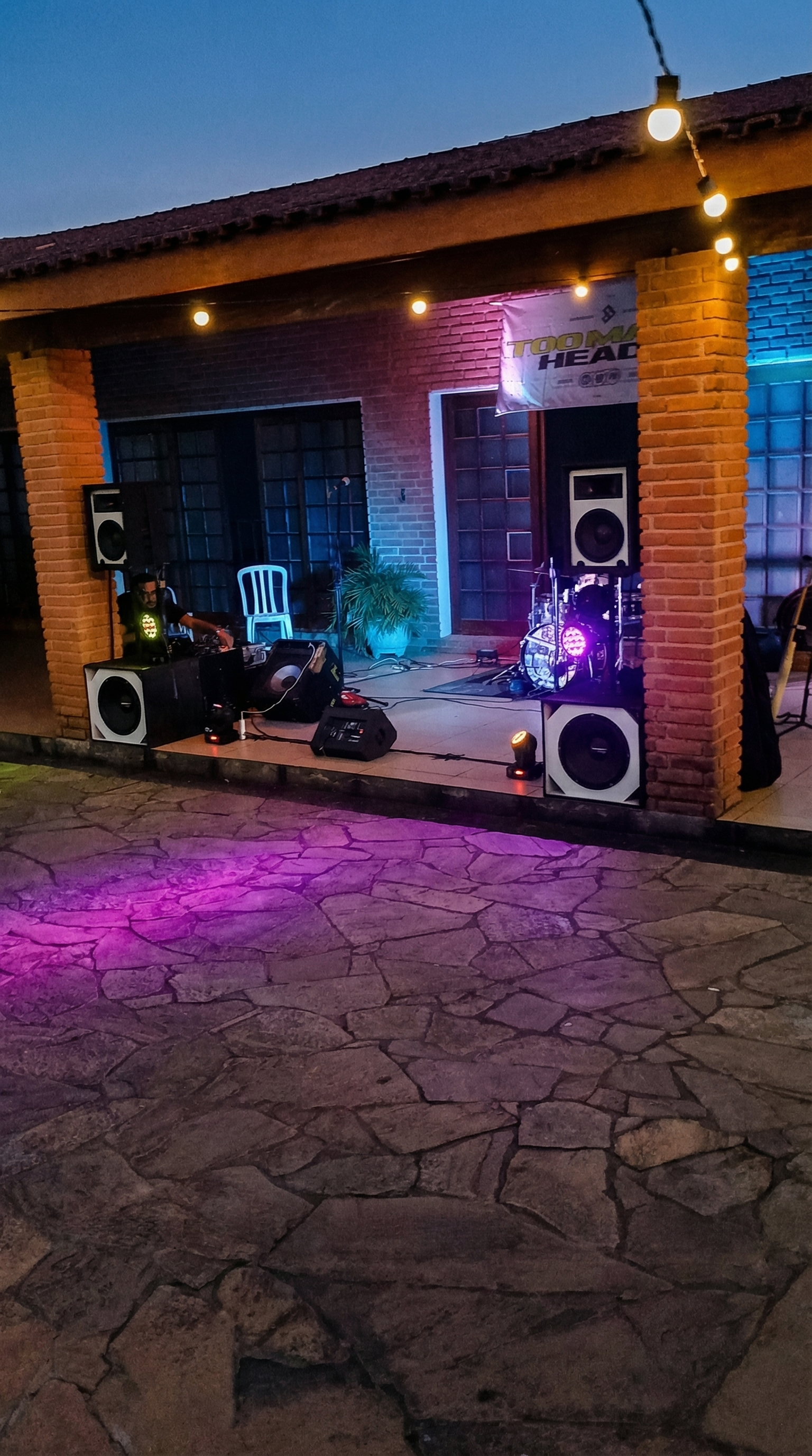 Balada eletrônica Pixel Beats